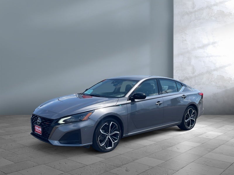 2024 Nissan Altima 2.5 SR in Gun Metallic — front three-quarter view
