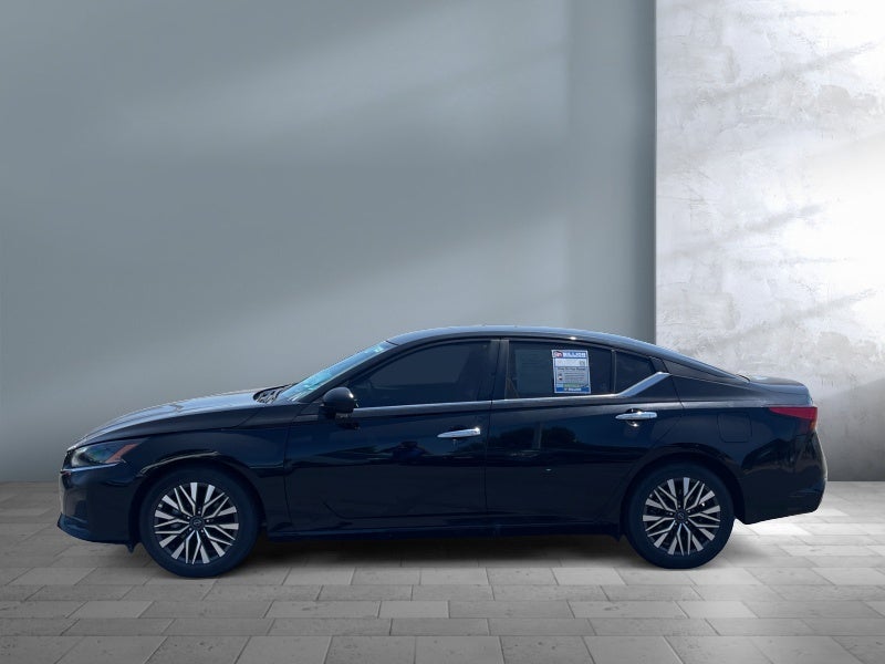 2025 Nissan Altima — rear three-quarter view